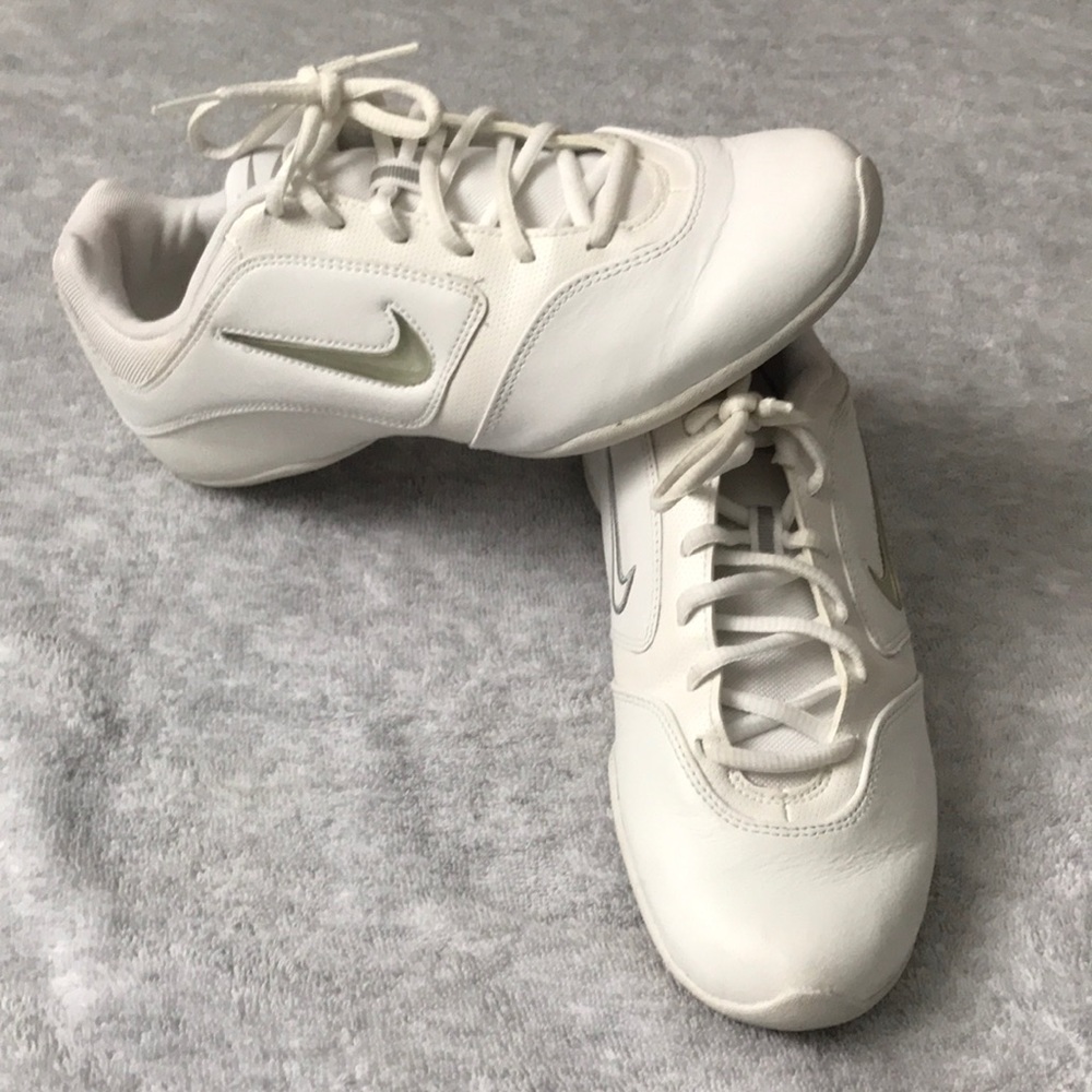Nike White Cheerleader style Crosstrainers